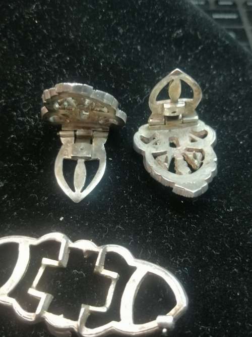 RARE  ,BEAUTIFUL STERLING SILVER MARCASITE BROOCH/ DRESS OR SHOE CLIPS