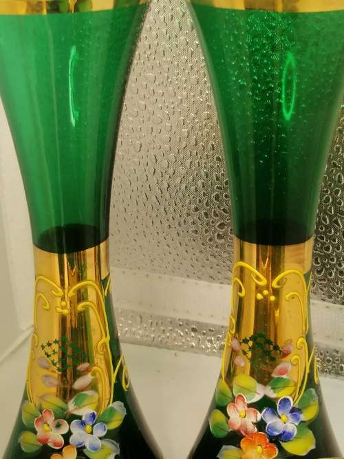 VINTAGE MURANO EMERALD GREEN  CLEAR GLASS DECANGTER SET WITH TWO VASES ACCENTED WITH 24K GOLD LEAF