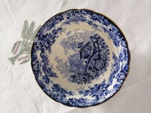 MINTON CIRCA 1872  GENEVESE PATTERN BOWL