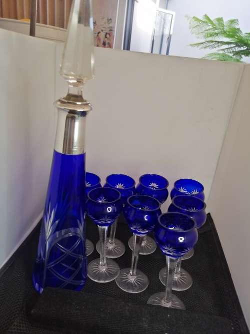 ABSOLUTLEY STUNNING HAND CUT GLASS BELGIUM SIVER COLLARED COBALT BLUE AND CLEAR GLASS DECANTER SET