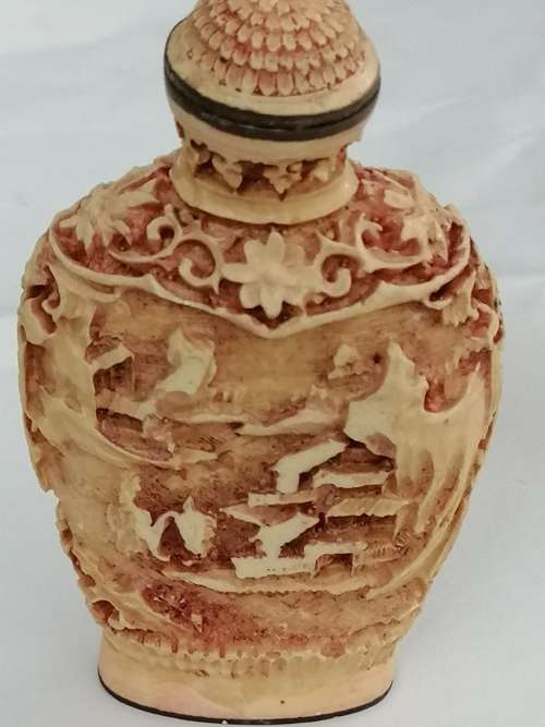 Chinese Lacquered/Resin Carved Snuff Bottle