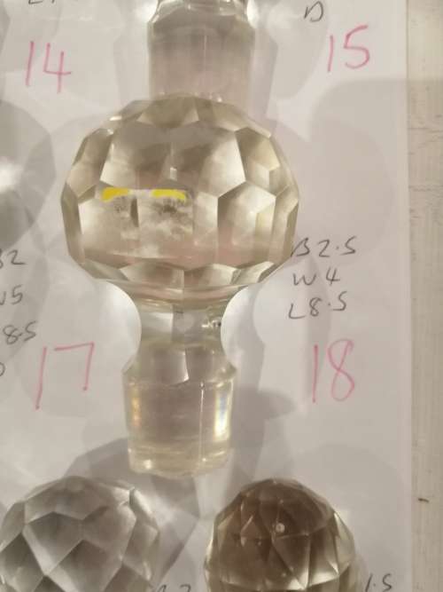 A SELECTION OF GOOD QUALITY CRYSTAL DECANTER STOPPERS ,SELLING PER ITEM