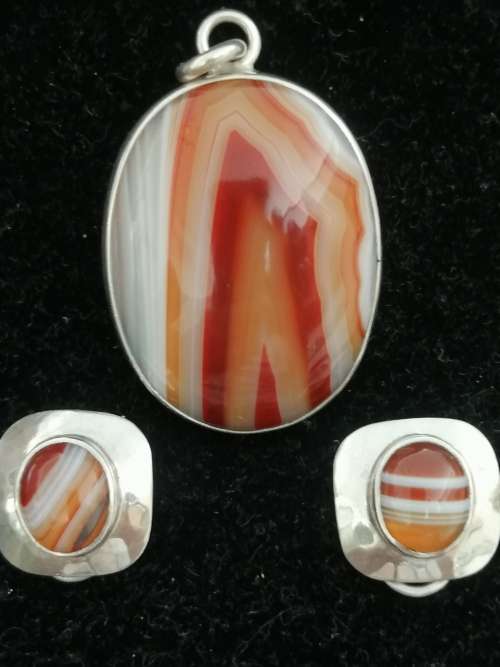 WOW!! STUNNING ERICH FREY CABOCHON AGATE PENDANT AND EARRINGS, SET IN STERLING SILVER