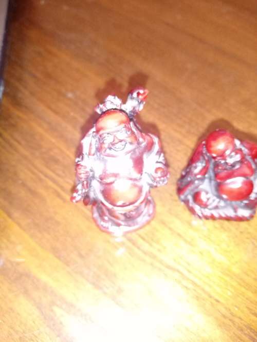 THREE VINTAGE MINATURE BUDDA RESIN FIGURINES