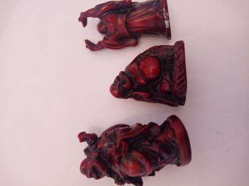 THREE VINTAGE MINATURE BUDDA RESIN FIGURINES