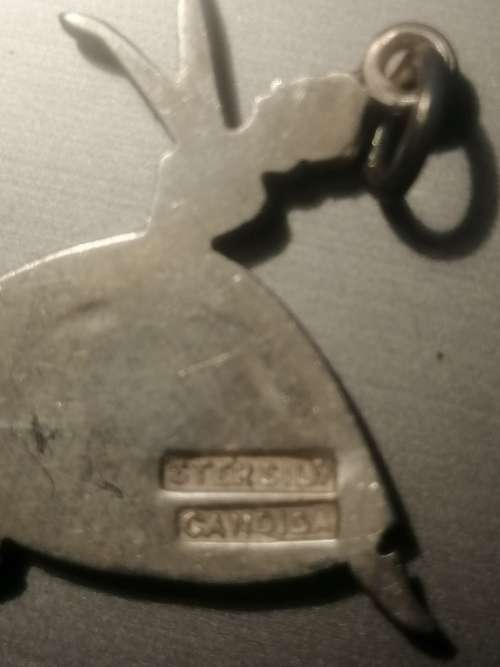 Beautiful Sterling Silver Candida pendant and matching double brooch depicting dancers