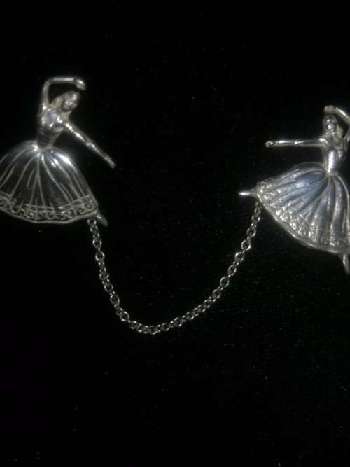 Beautiful Sterling Silver Candida pendant and matching double brooch depicting dancers