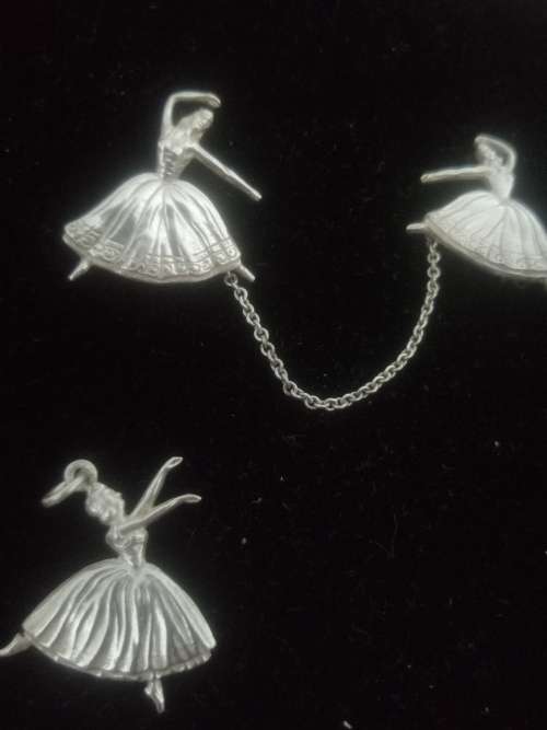Beautiful Sterling Silver Candida pendant and matching double brooch depicting dancers