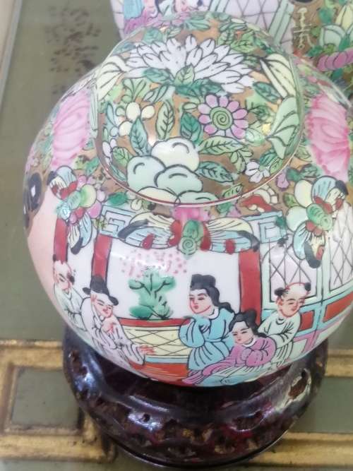 TWO BEAUTIFUL CHINESE GINGER JARS