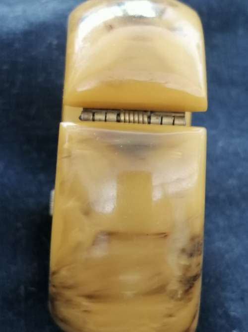 A STUNNING CIRCA 1940 BAKELITE MARBLED BUTTERSCOTCH HINGED BANGLE WATCH