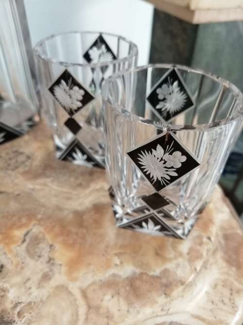 RARE CZECH GEOMETRICAL. CLEAR & ETCHED GLASS WITH BLACK ENAMEL COCKTAIL SHAKER WITH 6 GLASSES C1930