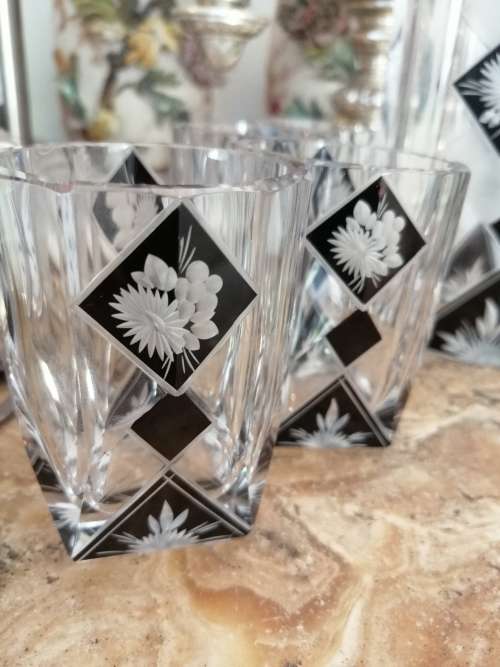 RARE CZECH GEOMETRICAL. CLEAR & ETCHED GLASS WITH BLACK ENAMEL COCKTAIL SHAKER WITH 6 GLASSES C1930