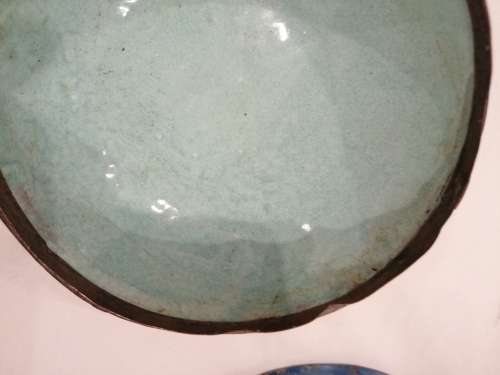 A PRETTY VINTAGE CHINESE DOMED LIDDED ENAMELLED TRINKET BOX