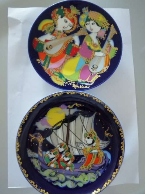 TWO VINTAGE ROSENTHAL WALL PLATE DESIGNED BY BJORN WIINBLAD CIRCA 1960