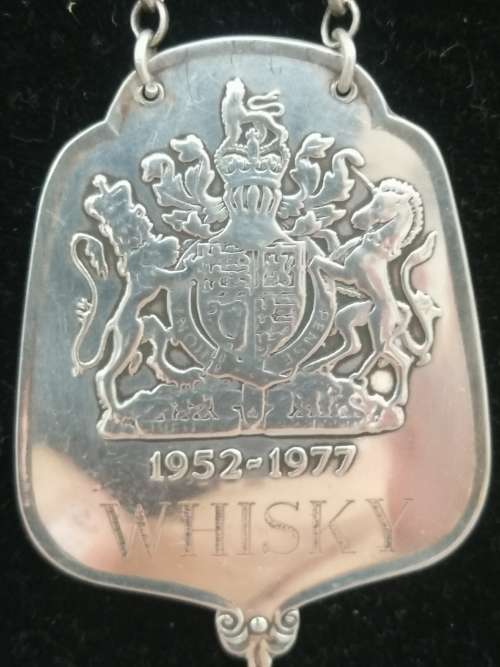 EXCELLENT QUALITY, LIMITED EDITION QUEENS SILVER JUBILEE SILVER DECANTER LABELS
