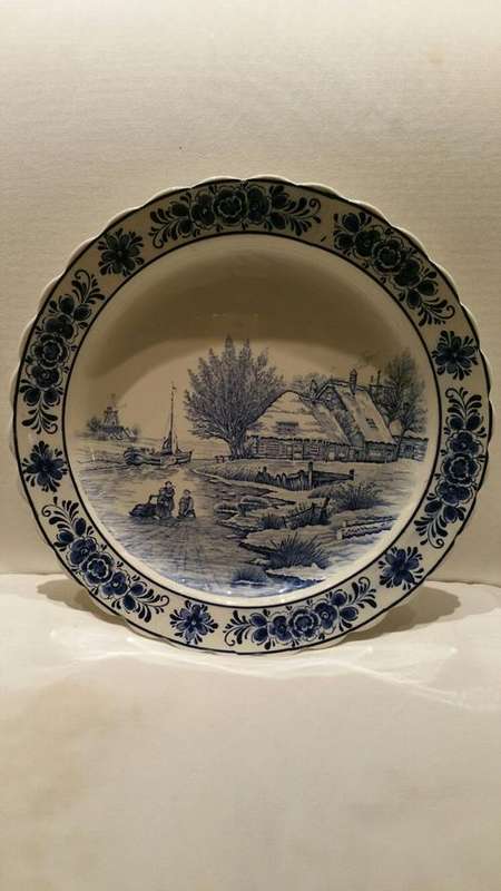 A Large Blue and White Scalloped Edged Crown Delft Blauw Wall Plate