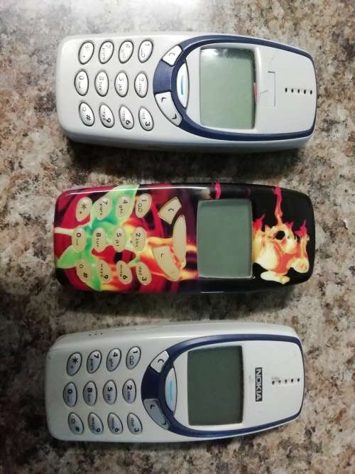 **VINTAGE NOKIA CELL PHONES X3 FOR ONE BID**