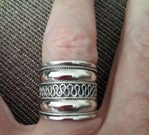 MAGNIFICENT DETAILED BROAD STERLING SILVER BAND