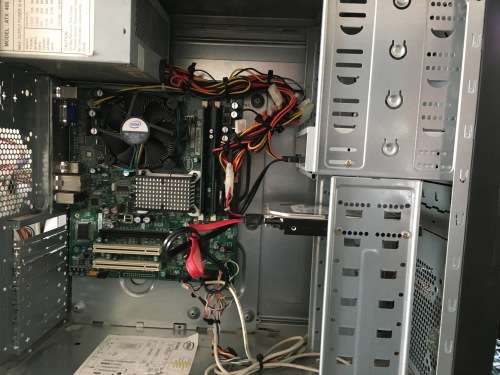Pentium Dual-Core 2.7Ghz 2GB Ram 80GB HDD