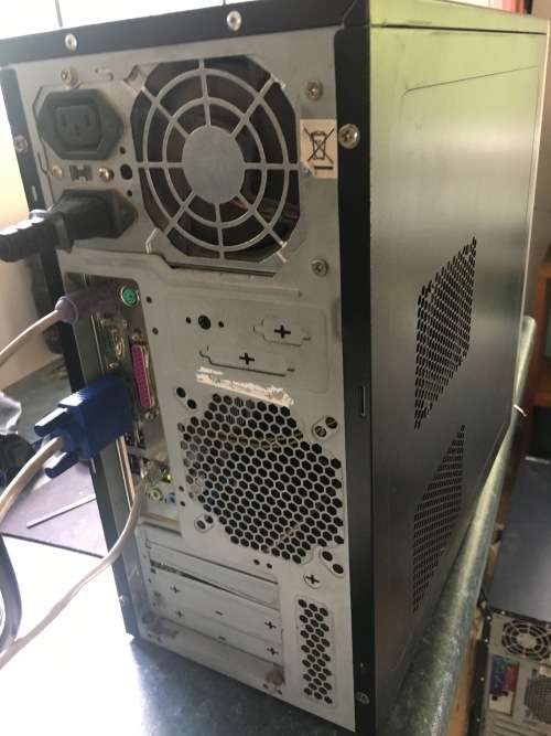 Pentium D 3Ghz 4GB *RARE* DDR3 160GB HDD