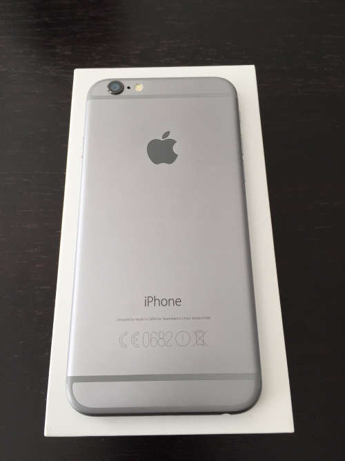 Apple Iphone 6 16GB - Space Grey - **Impeccable condition!** Includes shipping and insurance