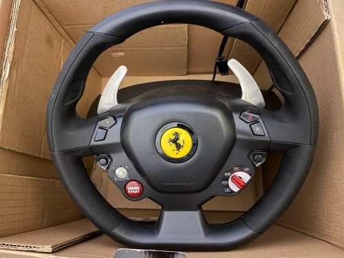 Thrustmaster Racing Wheel Ferrari 458 Italia PC / Xbox 360® v4.0