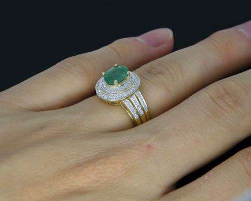 2.25CT 14kt Clean Diamond & Emerald Ring