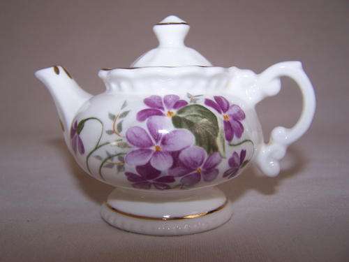 Staffordshire Fine Bone China Miniature Teapot, Made in England