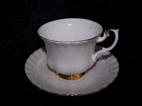 Royal Albert 'Val D'or' Bone China Duo, Made in England