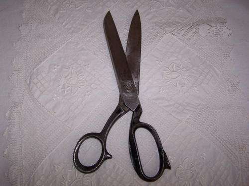 Vintage Henry Boker Tailor Scissors - Made in Solingen, Germany. 24 cm Long.