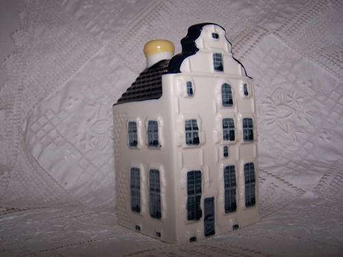 KLM Blue Delft's House No. 84, Sealed