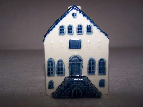 KLM Blue Delft's House No. 4 by Rynbende Distilleries. Made in Holland.