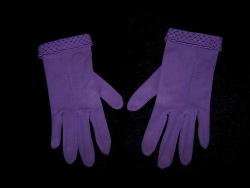 Gloves. Pretty Lavender Vintage Gloves.
