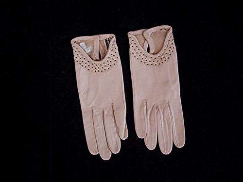 Gloves. Exquisite Milore Leather Gloves. Unworn, In Original Wrapper. Size 6 1/2
