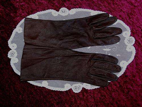 Leather Gloves. Beautiful, very soft Kid Leather Gloves. Size 7.