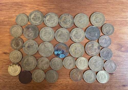 Lot of 1c and 1/2c coins - various dates from 1961 to 1964