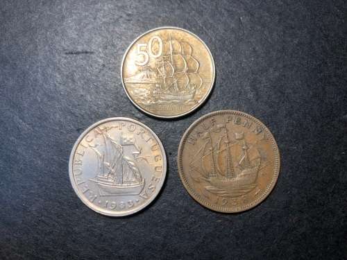 Thematic collection of coins with a SHIP design - price is for all 3 coins in the collection