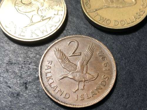 Thematic collection of coins with a BIRD design - price is for all 6 coins in the collection