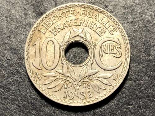 Fantastic 1932 French 10 Centimes coin - As per photo