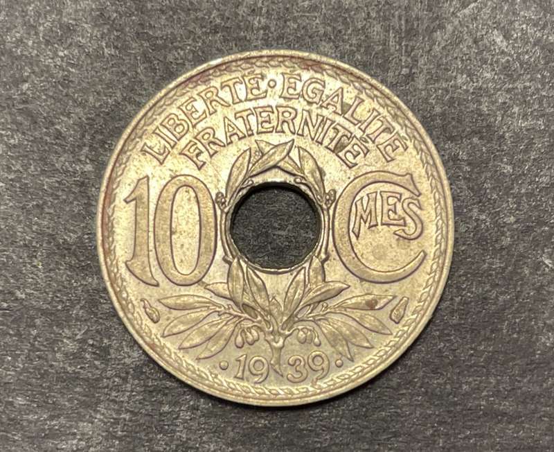 Excellent 1939 10 Centimes coin France
