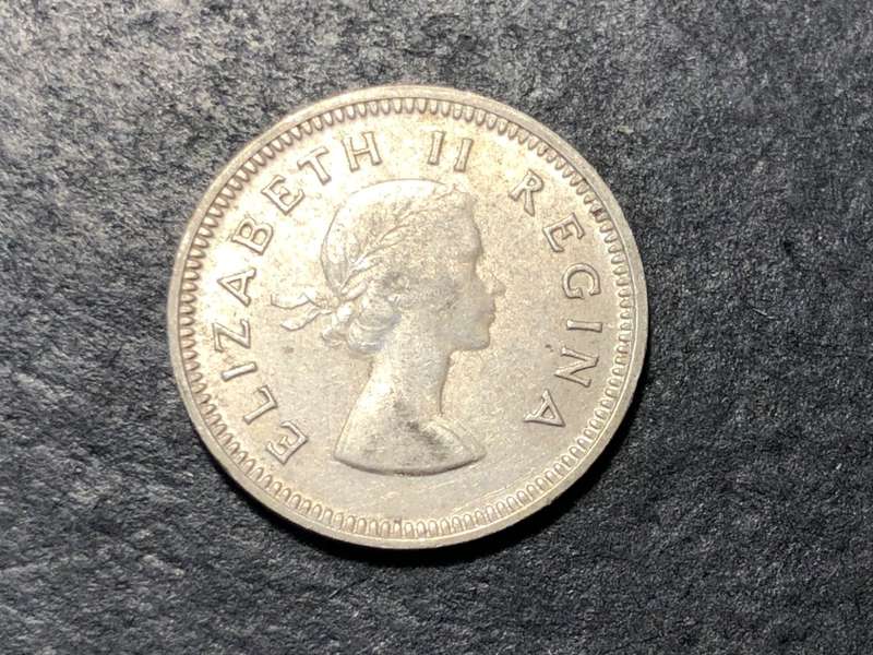 SILVER 1953 Queen Elizabeth II South African 3 pence (tickey) coin