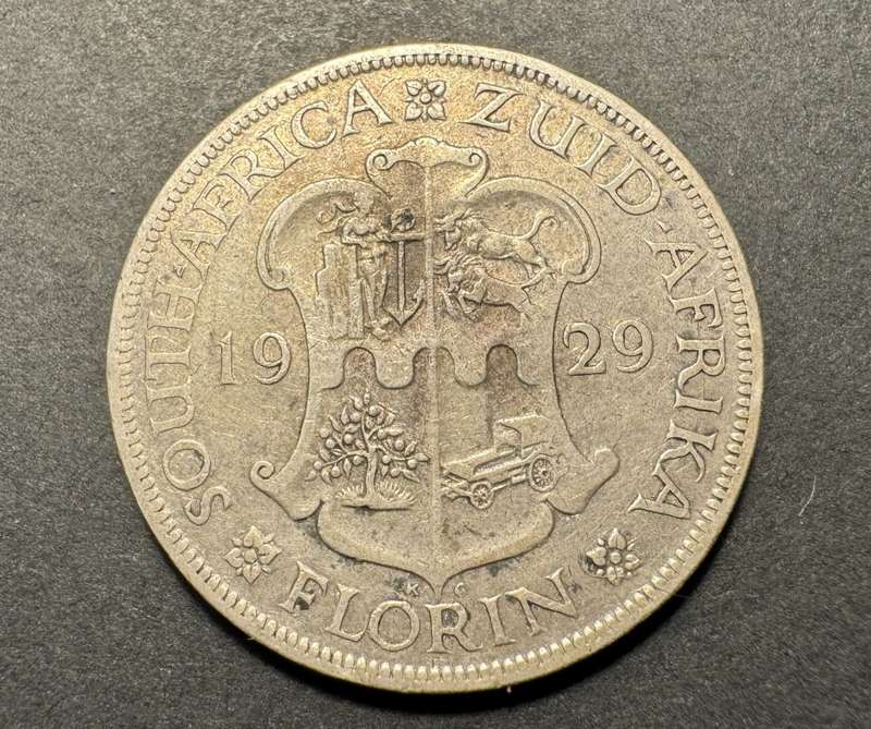Scarce 1929 SA Union 2  Shillings silver coin in VF+ - Catalogue value is R3,000 in VF