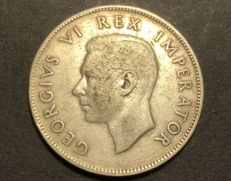 Scarce 1945 SA Union 2 ½ shillings (half crown) silver coin - Only 183,406 minted