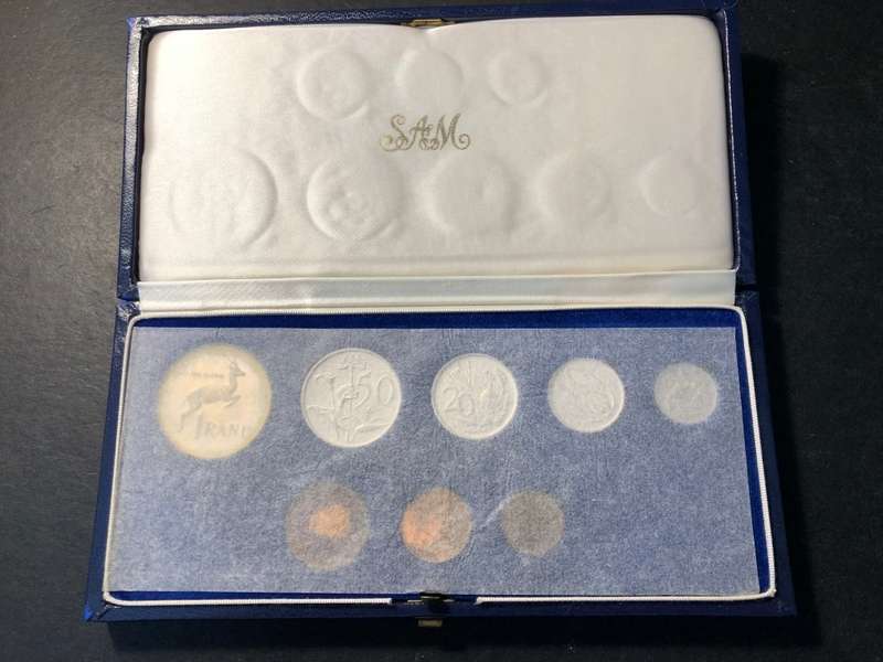 Scarce 1970 South African Short proof coin set - Complete in original blue box