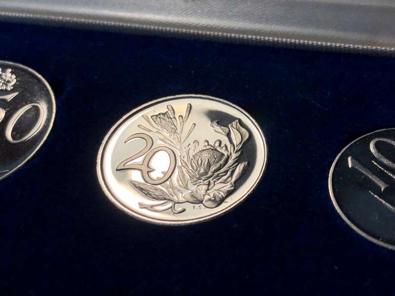 Scarce 1970 South African Short proof coin set - Complete in original blue box