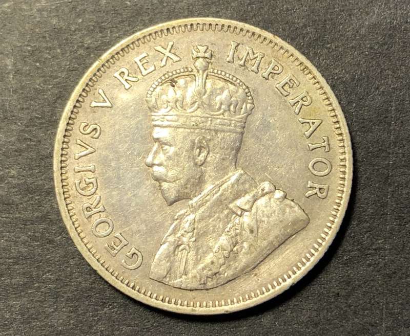 Nice 1933 SA Union 1 shilling silver coin