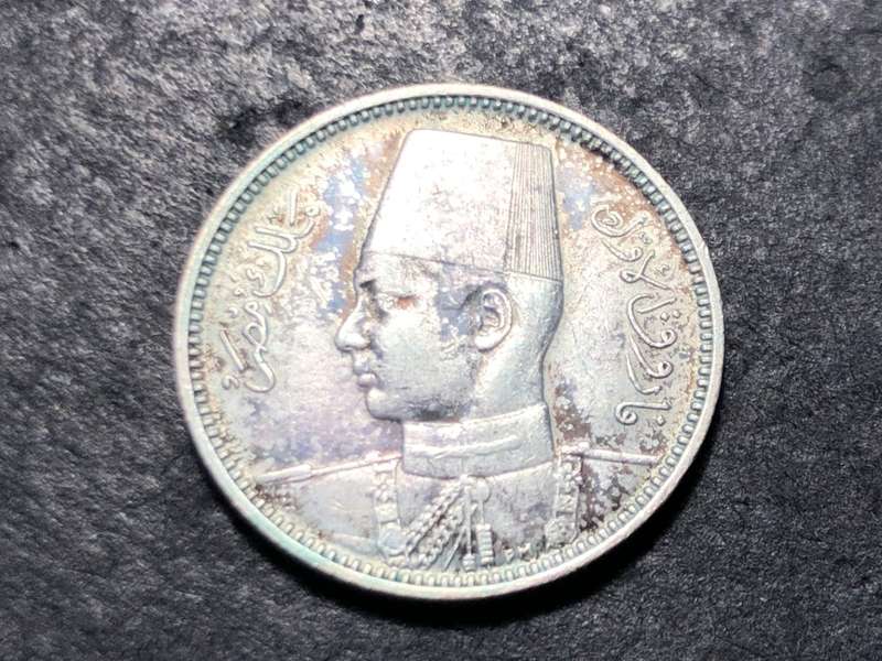 Excellent 1942 and 1944 Egyptian 2 Qirsh silver hexagonal coins - Minted at the SA Mint during WW2