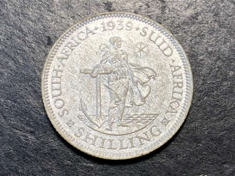 Very Scarce 1939 Shilling fibre coin - High grade and rare