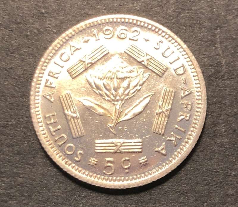 Brilliant AU+/UNC 1962 RSA Silver 5 cent coin