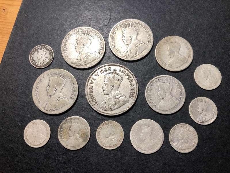 Large collection of 14x Silver King George V Union of South Africa coins - From 3d to 2/6-